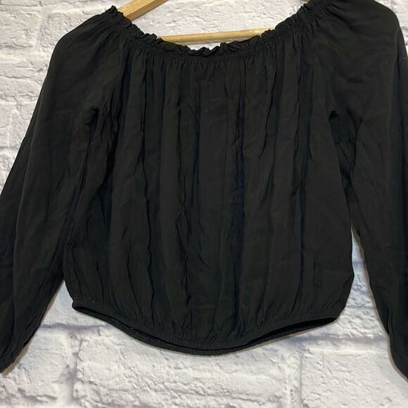 Brandy Melville Peasant Style Crop Top Made in Italy Size Unknown. - Picture 4 of 9